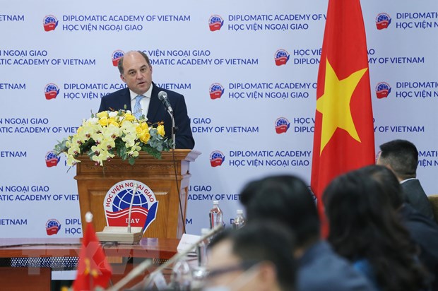 Anh danh gia cao vai tro cua Viet Nam o khu vuc va toan cau hinh anh 1