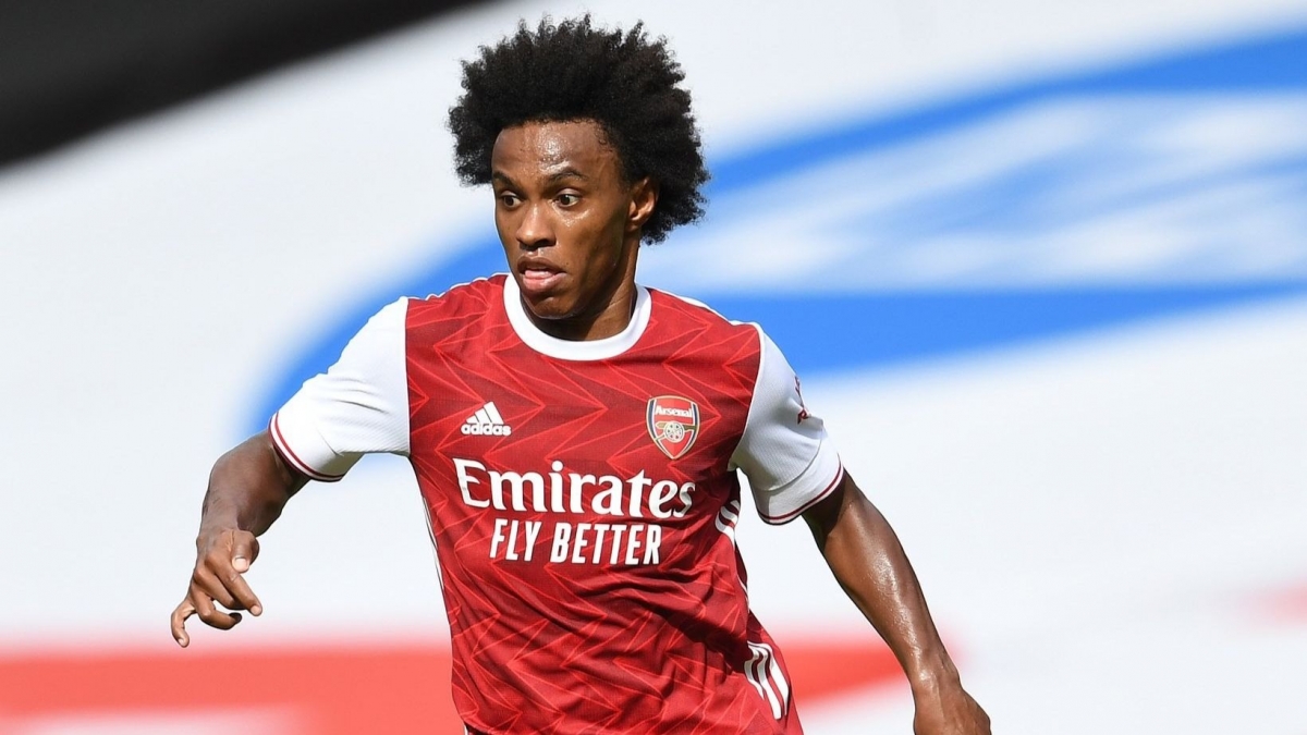 Tiền vệ: Willian từ Chelsea tới Arsenal