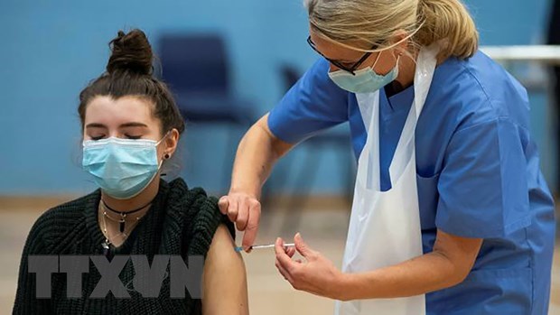 EU tuyen bo da xuat khau hon 1 ty lieu vaccine ngua COVID-19 hinh anh 1