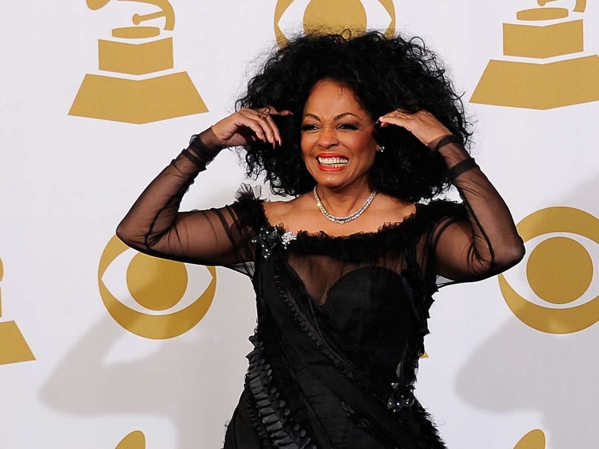 Thậm ch&iacute; huyền thoại Diana Ross cũng chưa từng đoạt giải Grammy. Lần đầu ti&ecirc;n b&agrave; nhận được đề cử l&agrave; năm 1964 - với ca kh&uacute;c Baby Love; v&agrave; gần như xuất hiện li&ecirc;n tục trong danh s&aacute;ch đề cử c&aacute;c năm từ 1970 đến 1982 nhưng kh&ocirc;ng một lần gi&agrave;nh chiến thắng. Năm 2012, được trao giải Th&agrave;nh tựu trọn đời bởi The Recording Academy.