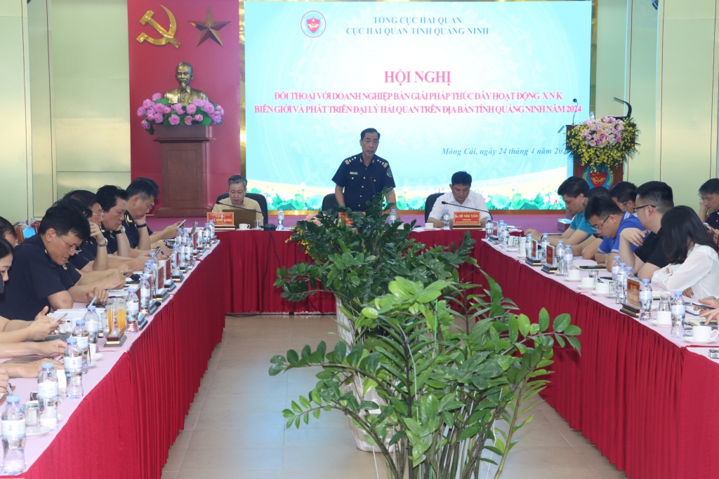Thúc đẩy hoạt động xuất nhập khẩu qua biên giới đường bộ tỉnh Quảng Ninh